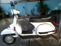 Moto Vespa PX 200 E